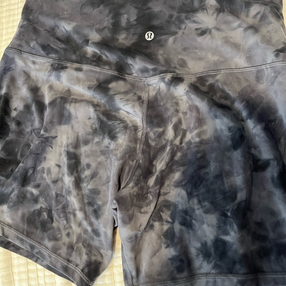 lululemon athletica Women's Tie-Dye Athletic Shorts - Gray